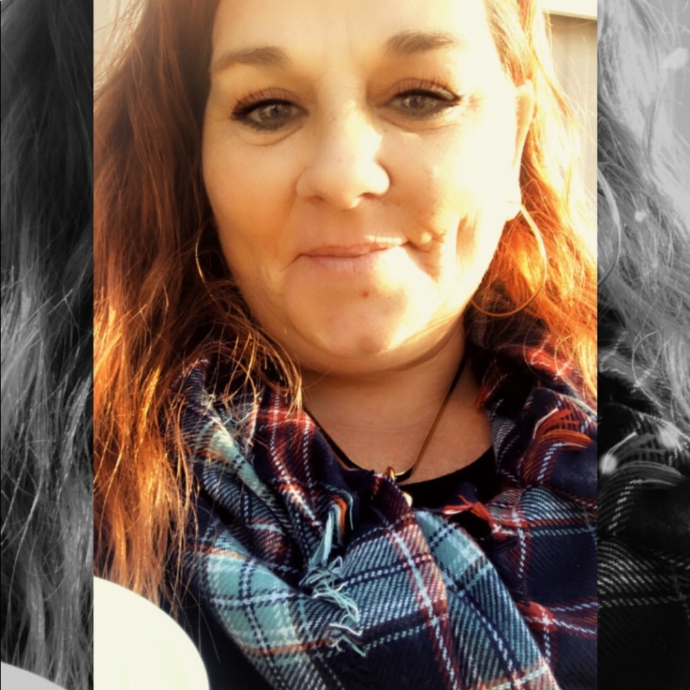 Meet your Posher, Laurie